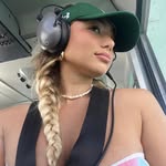 Deniz 🌺 Travel & Lifestyle Creator