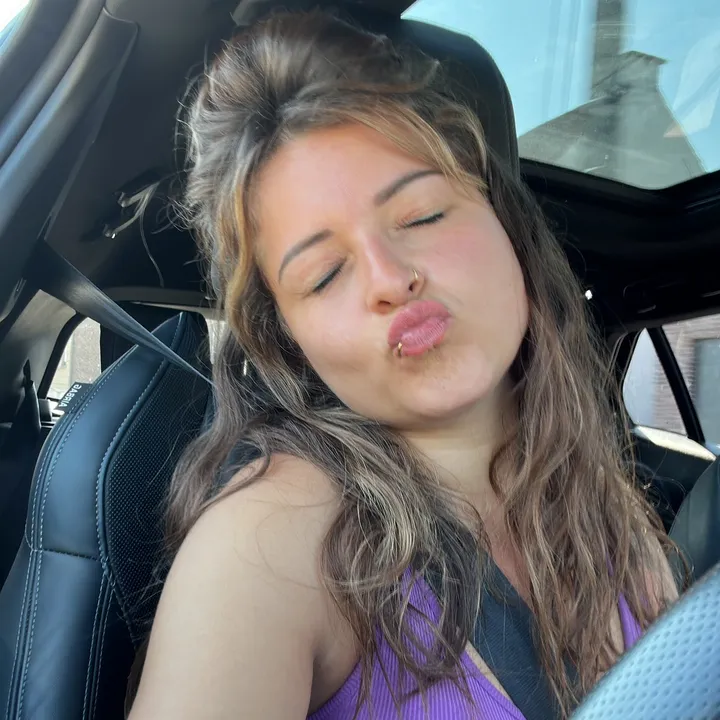 Saraa Tross