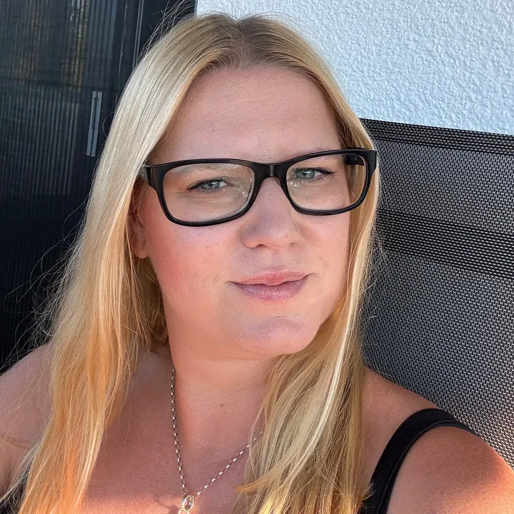 Tech_Sweety I Svetlana