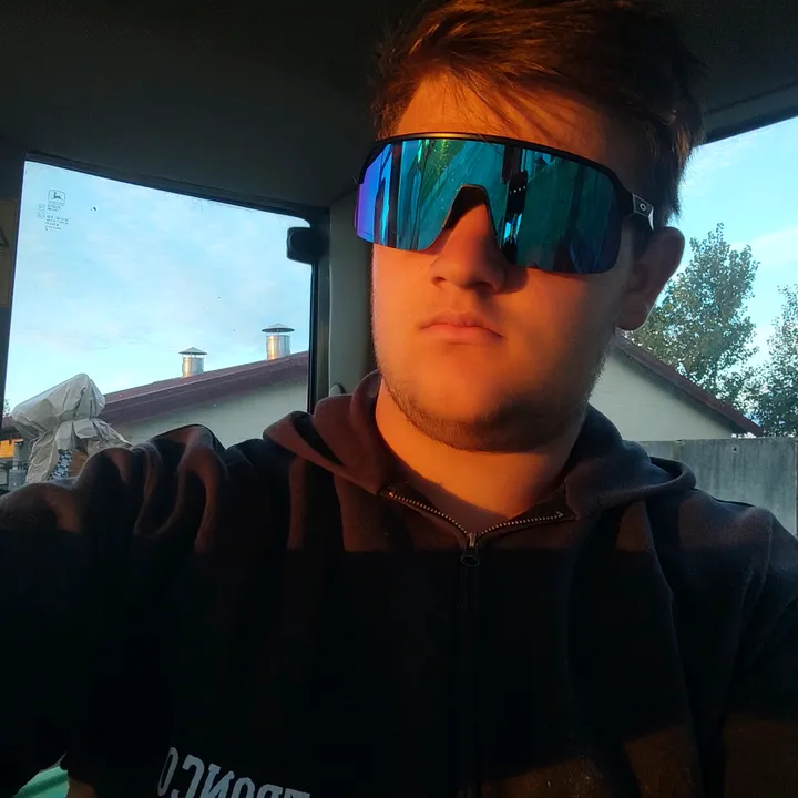 😎_ALEKING_🧑‍🌾