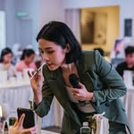 Vanessa Chong 做香的女儿