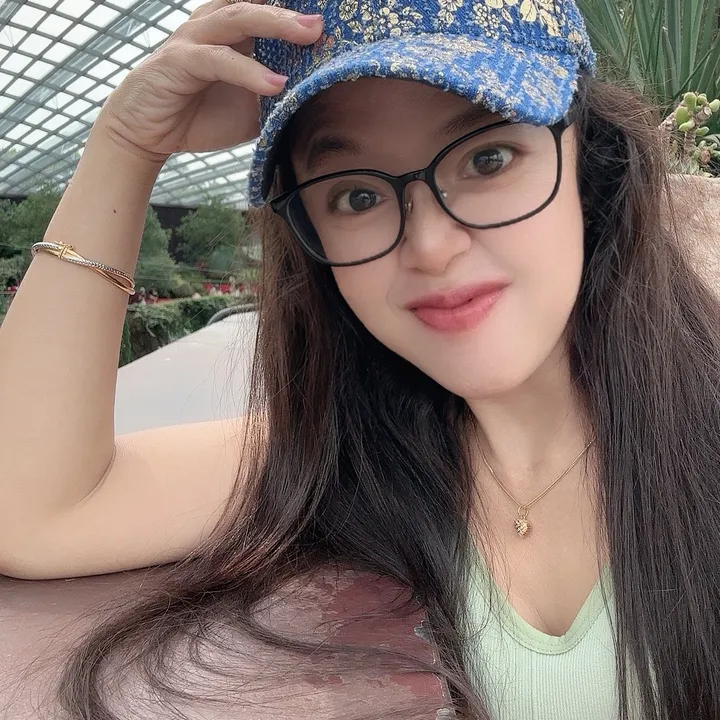 🩷Dewi Fortuna Need Husband🩷