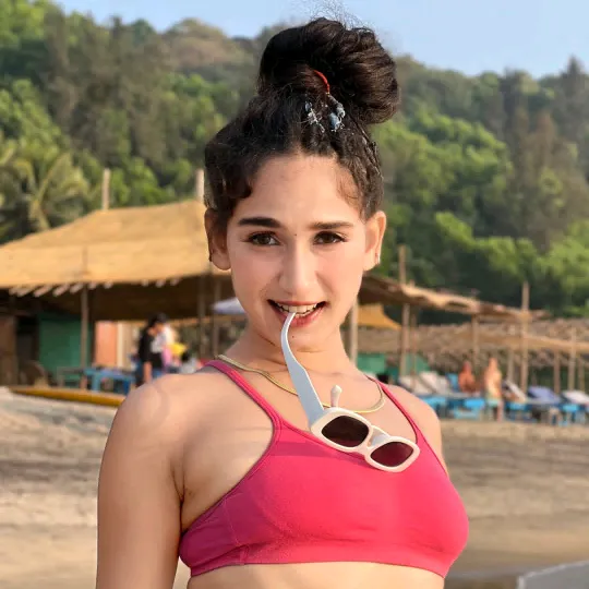 chikni102