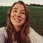 CHRISTINA NEUGEBAUER/ Hausbau - Imkerei - Bewusstes Leben