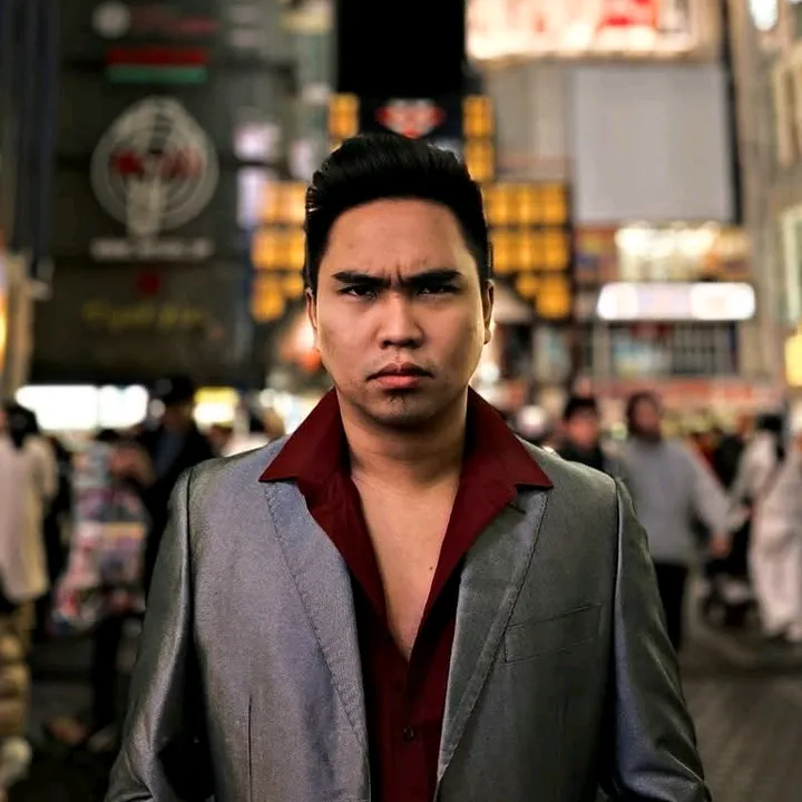Kuya Bols, HyperGeek.