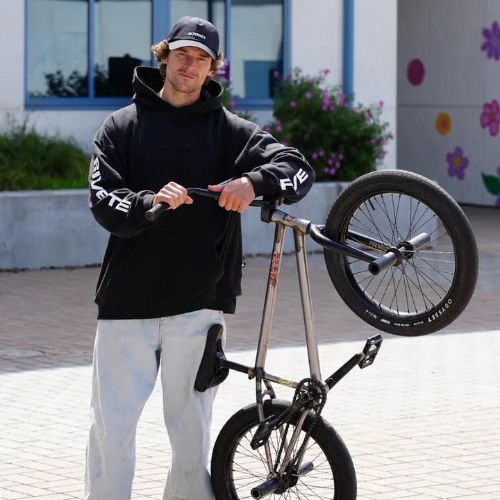 Colin Varanyak