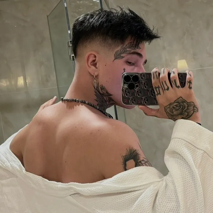 Liên Hoàng - Ilia Orlovsky 🫟