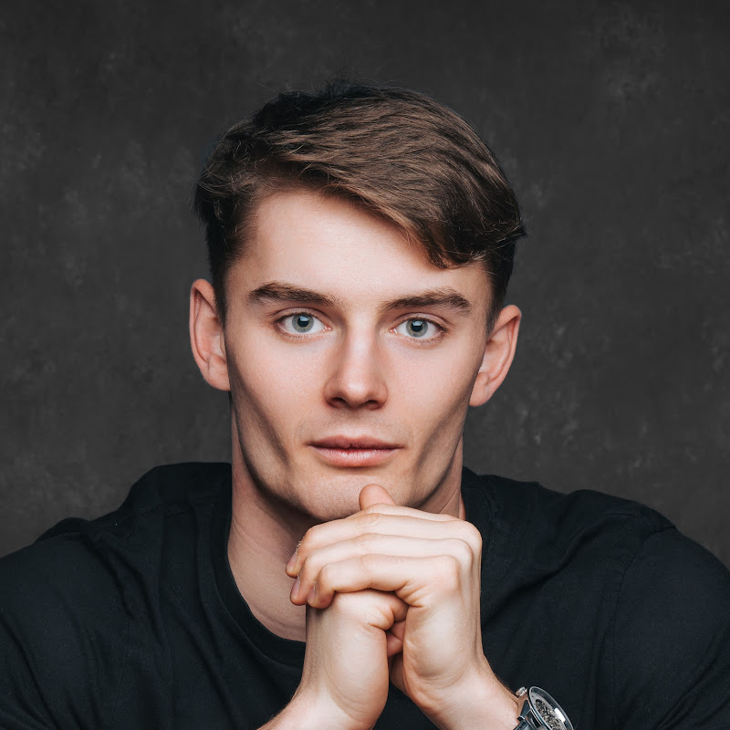 BENJAMIN CZAJKA LÉGIER