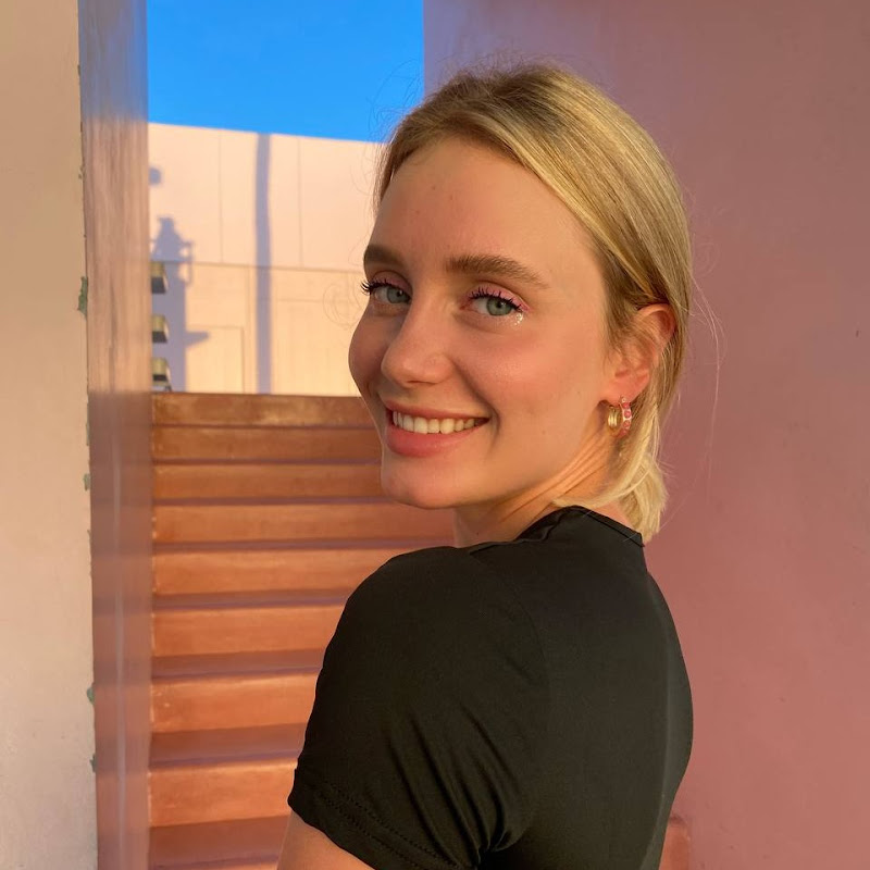 Диана Листопад