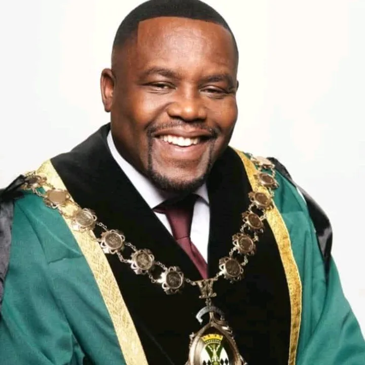 Executive Mayor Vusi Nhlapho
