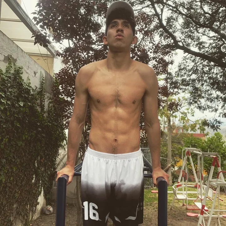 Alex Ambrossi