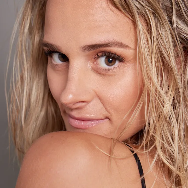 𝐀𝐥𝐢𝐳𝐚 𝐓𝐮𝐚𝐜𝐡𝐢