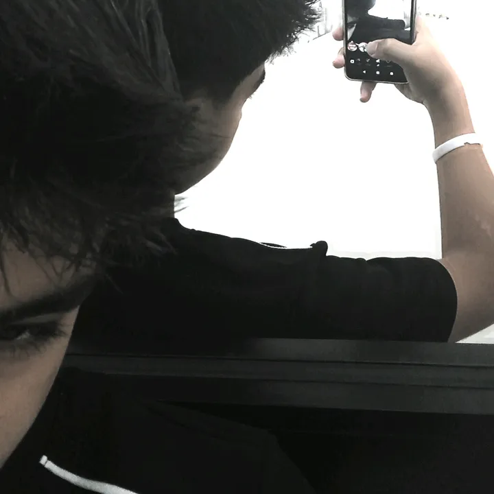 𓆩🍷⃤مــاكــس✞𓆪