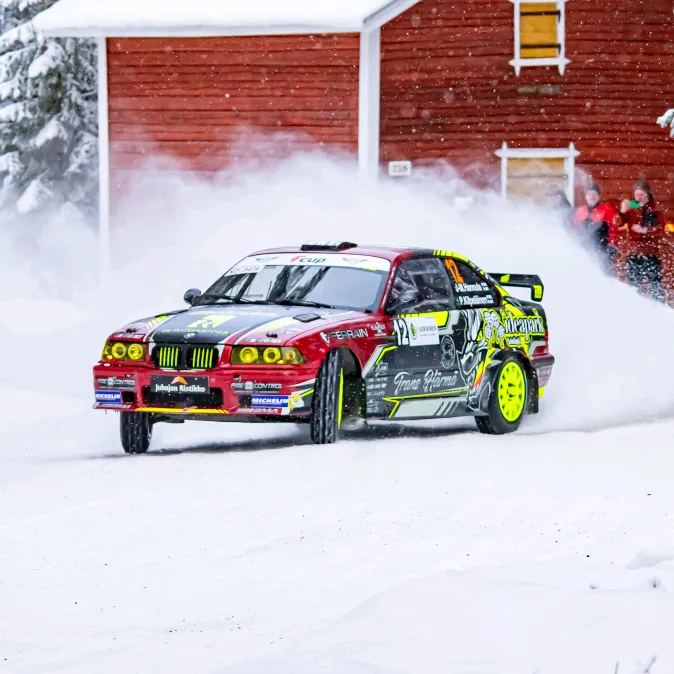 Dragon_Racing_Team