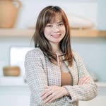 jenny t. | MN Mom Content Creator
