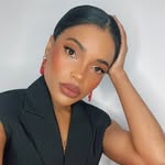 Porchia Valentyn  | Petite Style Inspo