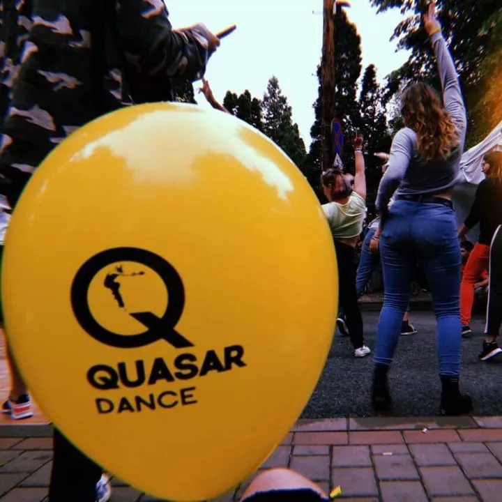 Quasar Dance