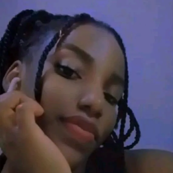 🦋🍒Viana _🇺🇬✝️🔐