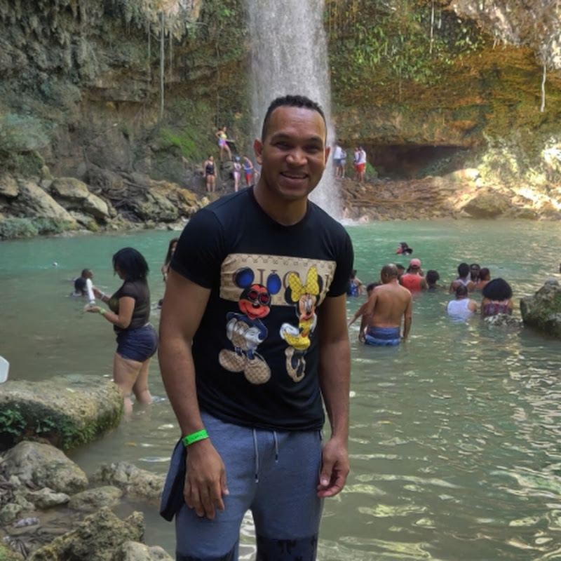 TURISTEANDO CON DAVIS