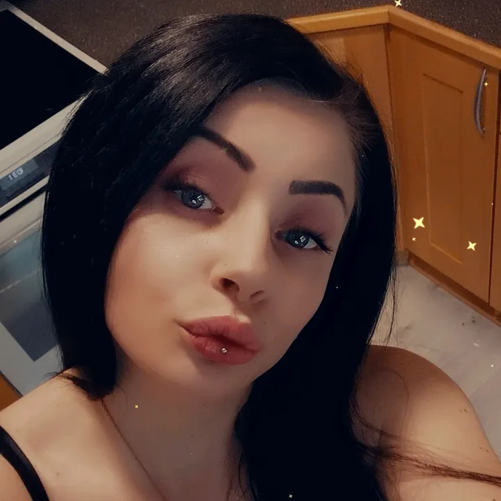 Gina Helen