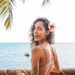E S C A P A D A S | Camila