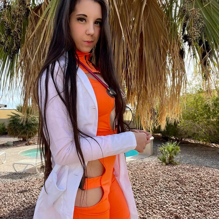 TheDeloreanGirl