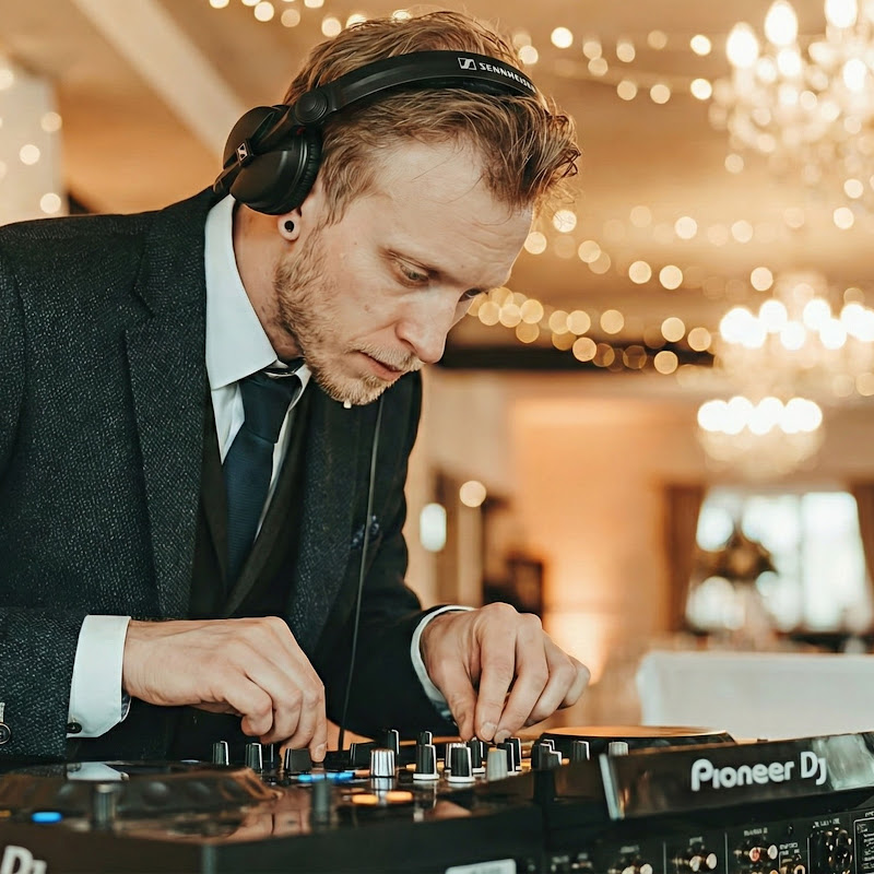 Devon Lord - DJ