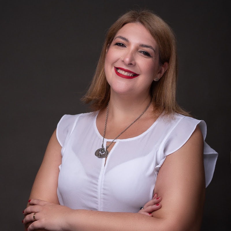 GABRIELA HUTT contadora 