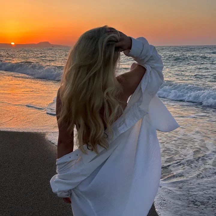 𝓛𝔂𝓷𝓷 🪽🍸🪩