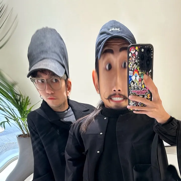 Alex & Yuyu