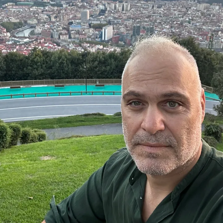 Dr. Fodelianakis Antonios