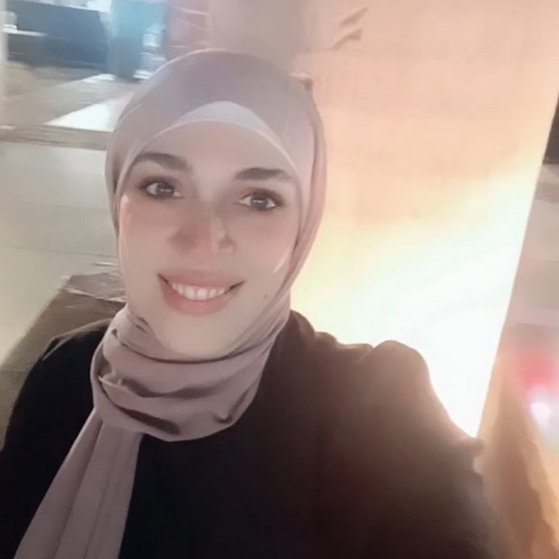 مع هنا