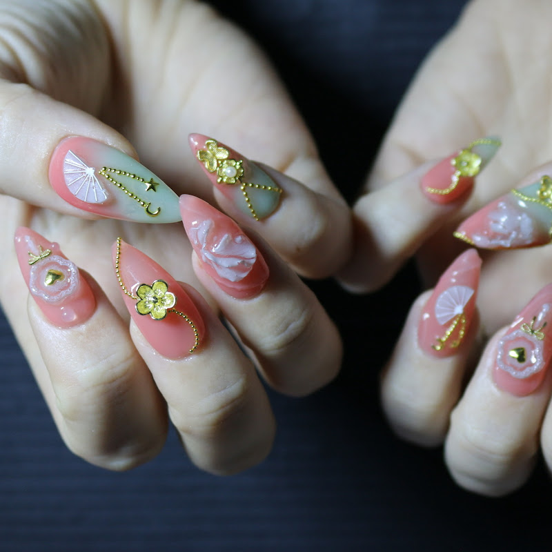 Ari Nails Studio
