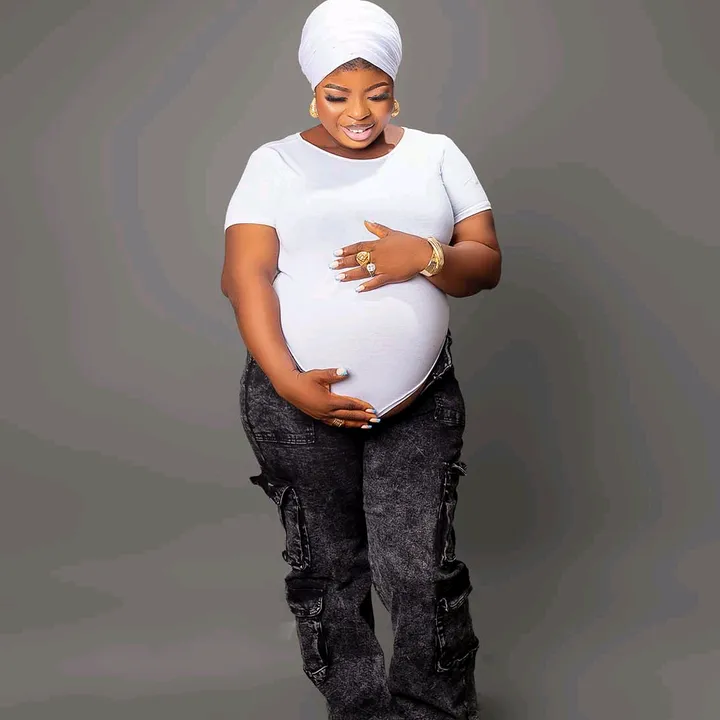 Aare Yetunde618 yettygold