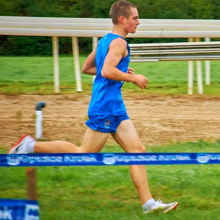agote running