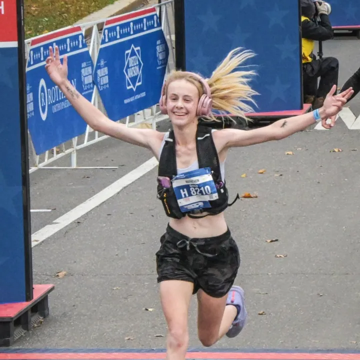 gracie_runs_