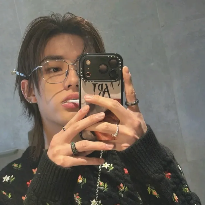 🖤💫𝑅𝐴𝑉𝐸𝑁💫🖤