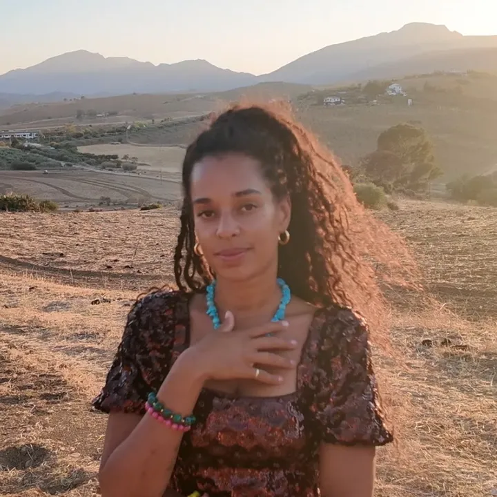 Micaela 🌞 slow solo living