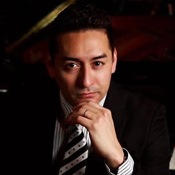 Dennis Lambert Pianist