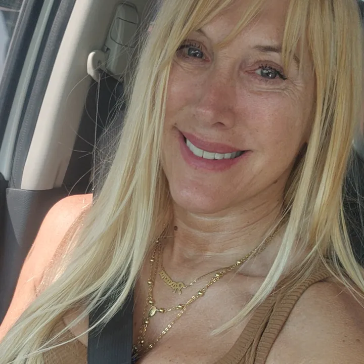 @roxanamoll