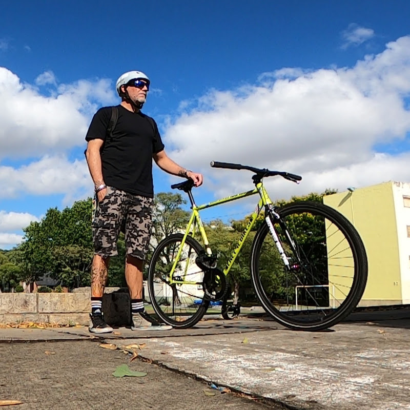 Fer Imbro Cyclist