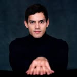 Aaron Pilsan | Pianist