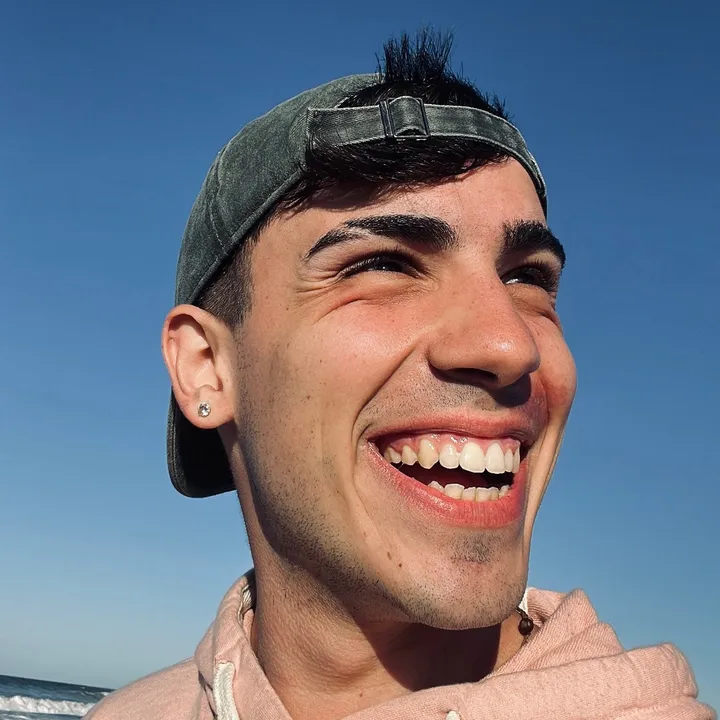 Tomi Vitola