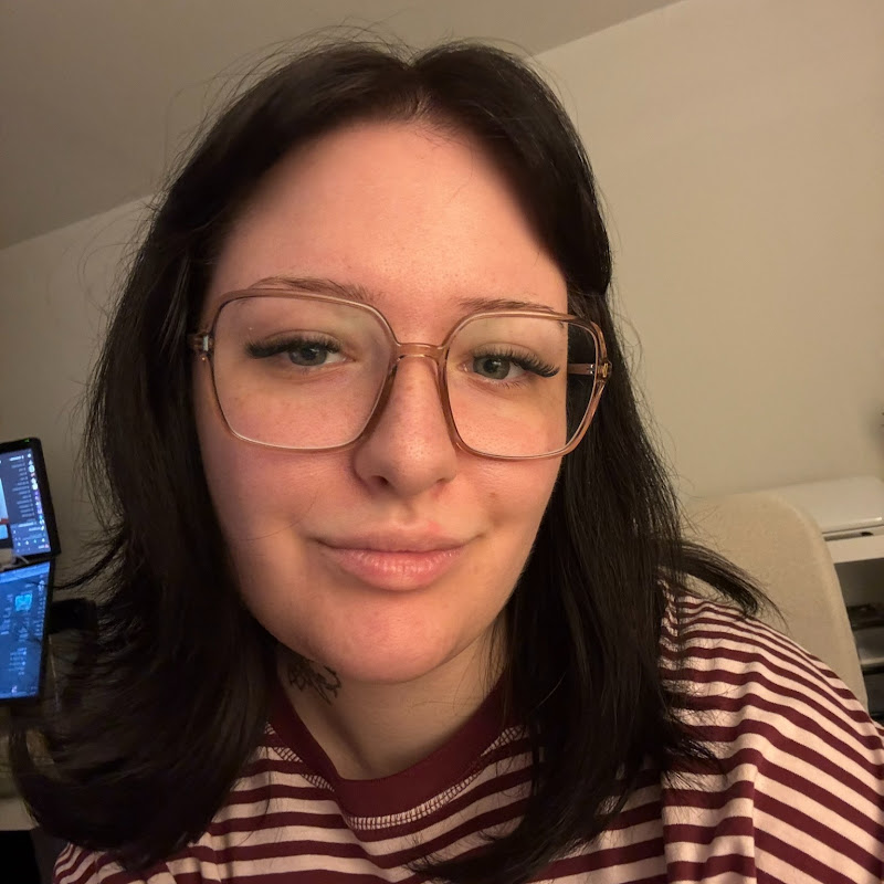 Ari ASMR