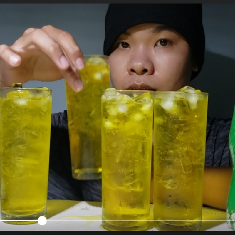 ASMR. Drinking Water