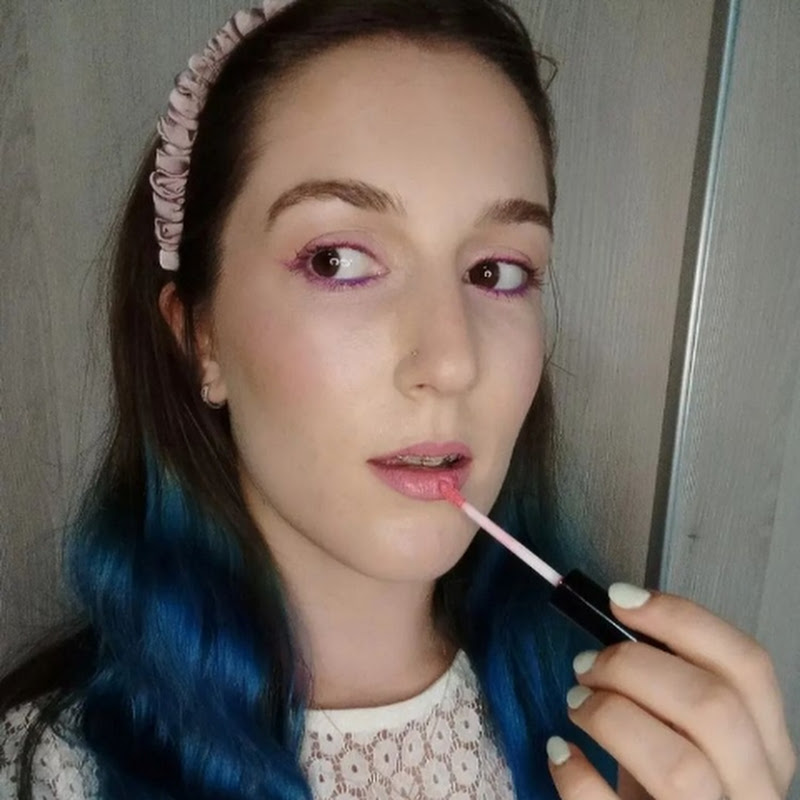 Zoi Μ. zoilovestheglitter