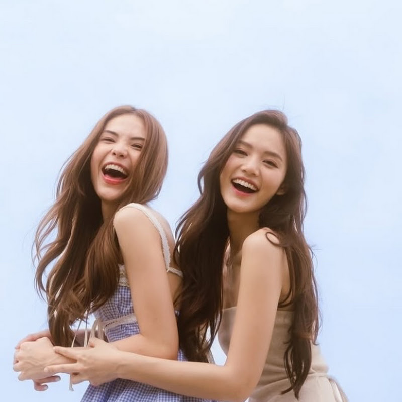 love 2 u 👭