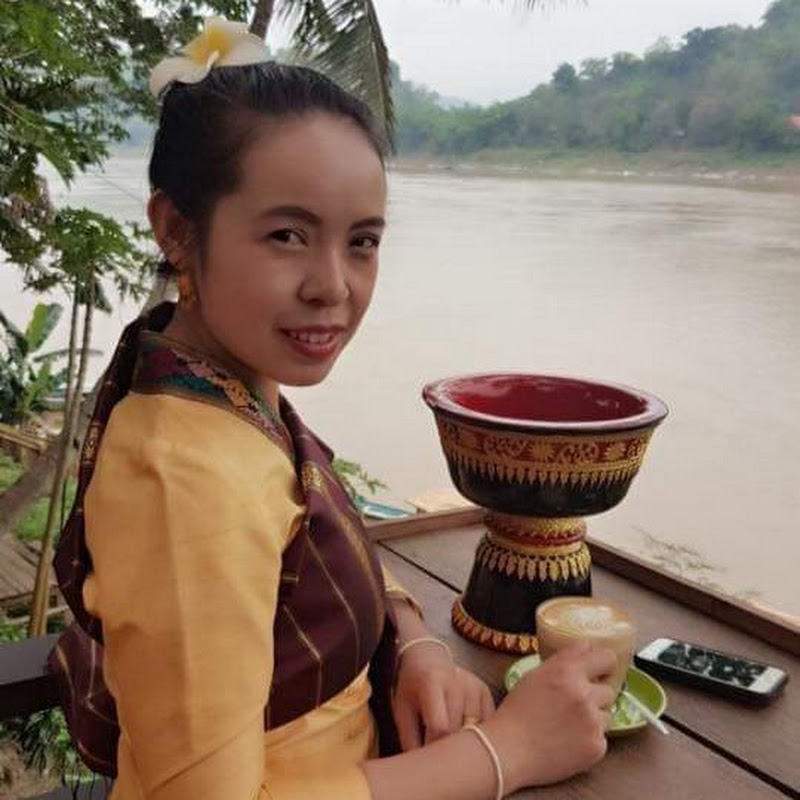 สาวลาวในฟินแลนด์ Sao Lao in Finland 