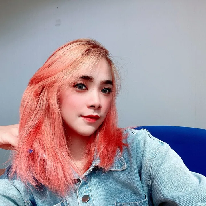 สุ' นิ (สุนิสา ทับถนน)