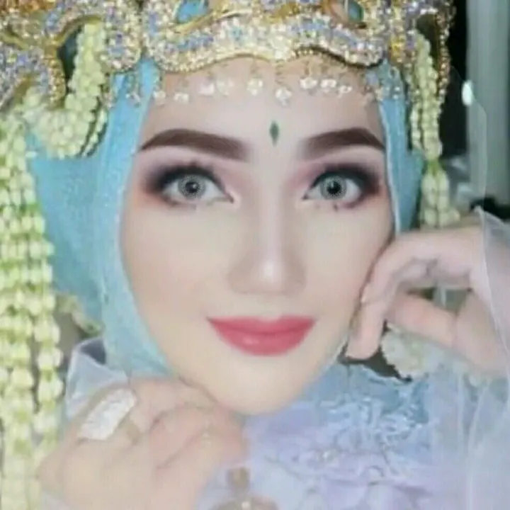Suzanti Miniee